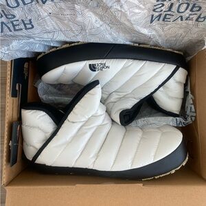 The North Face Thermoball Traction Bootie